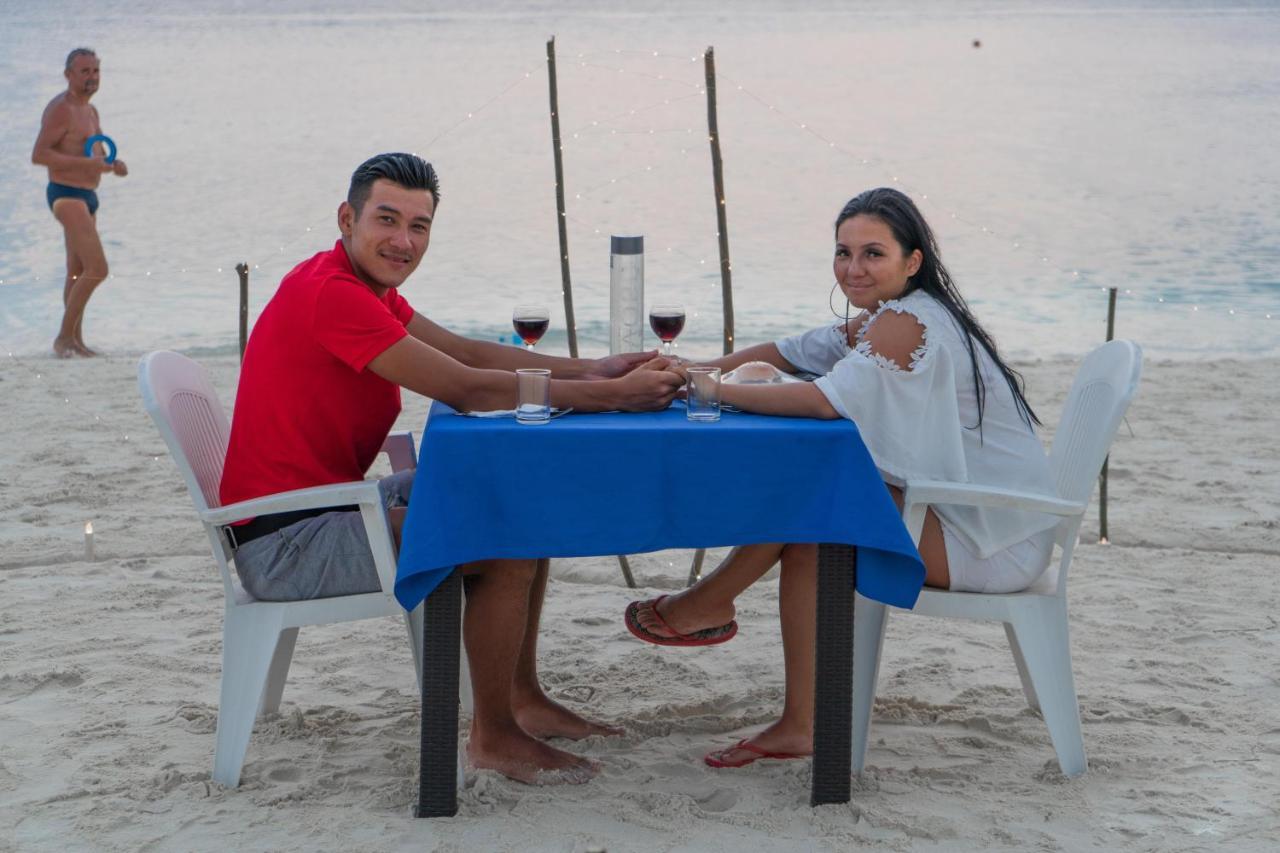 Ukulhas Beach Inn Exteriör bild