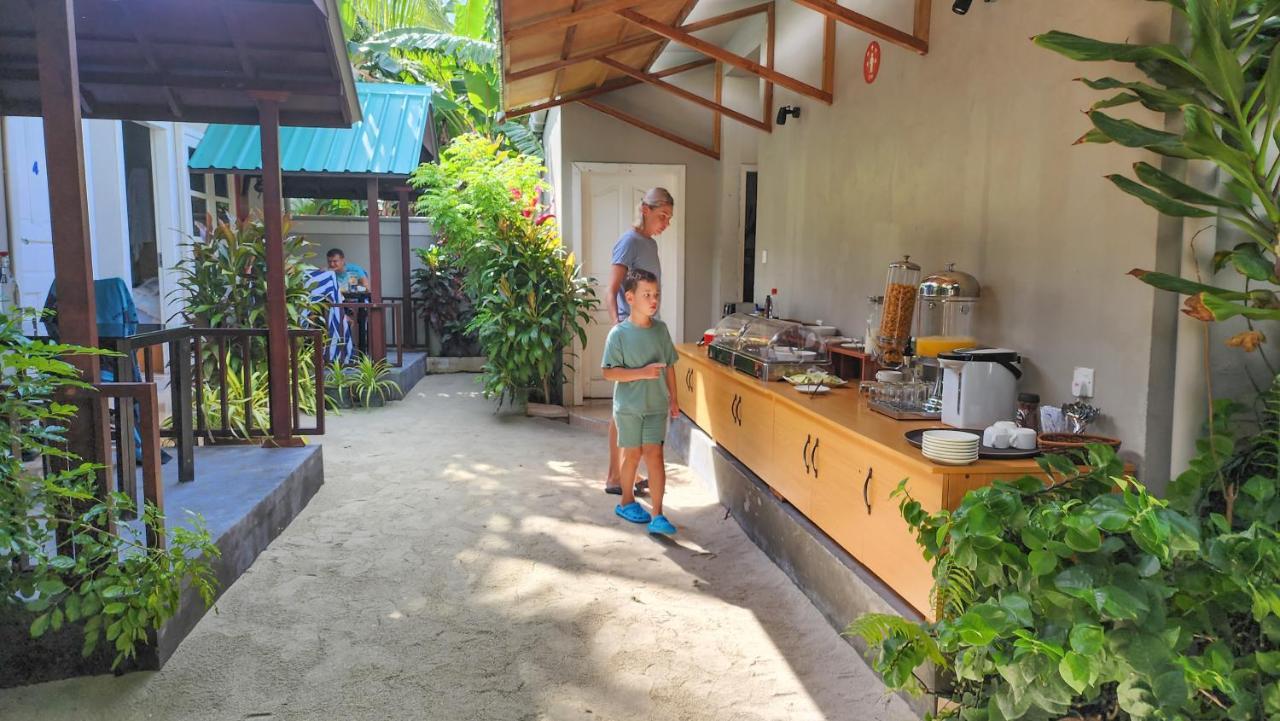 Ukulhas Beach Inn Exteriör bild