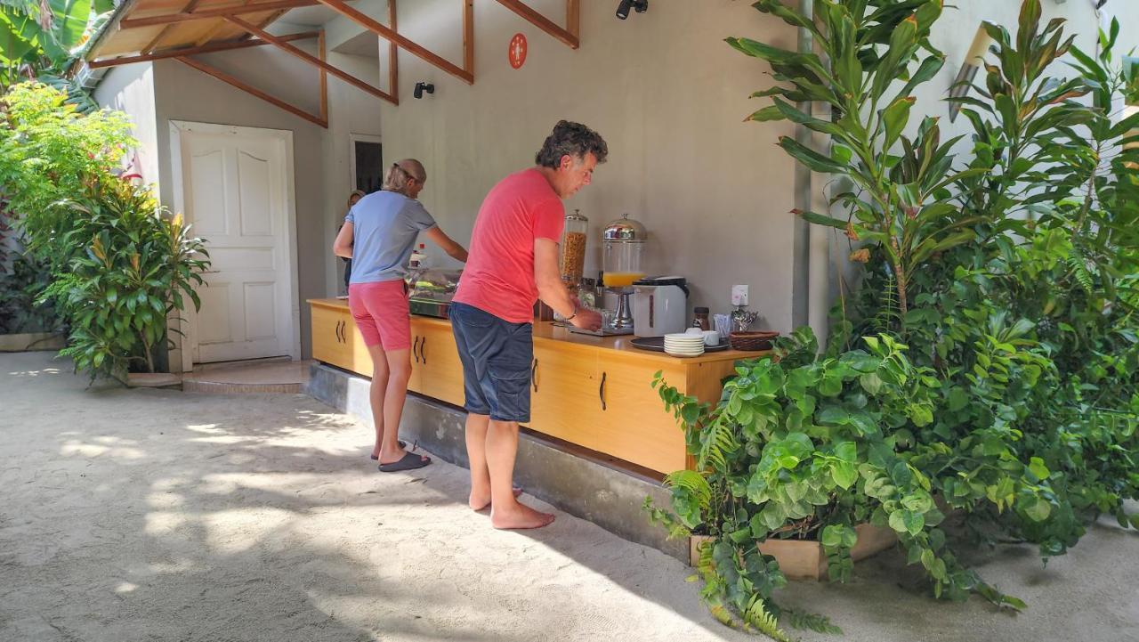 Ukulhas Beach Inn Exteriör bild
