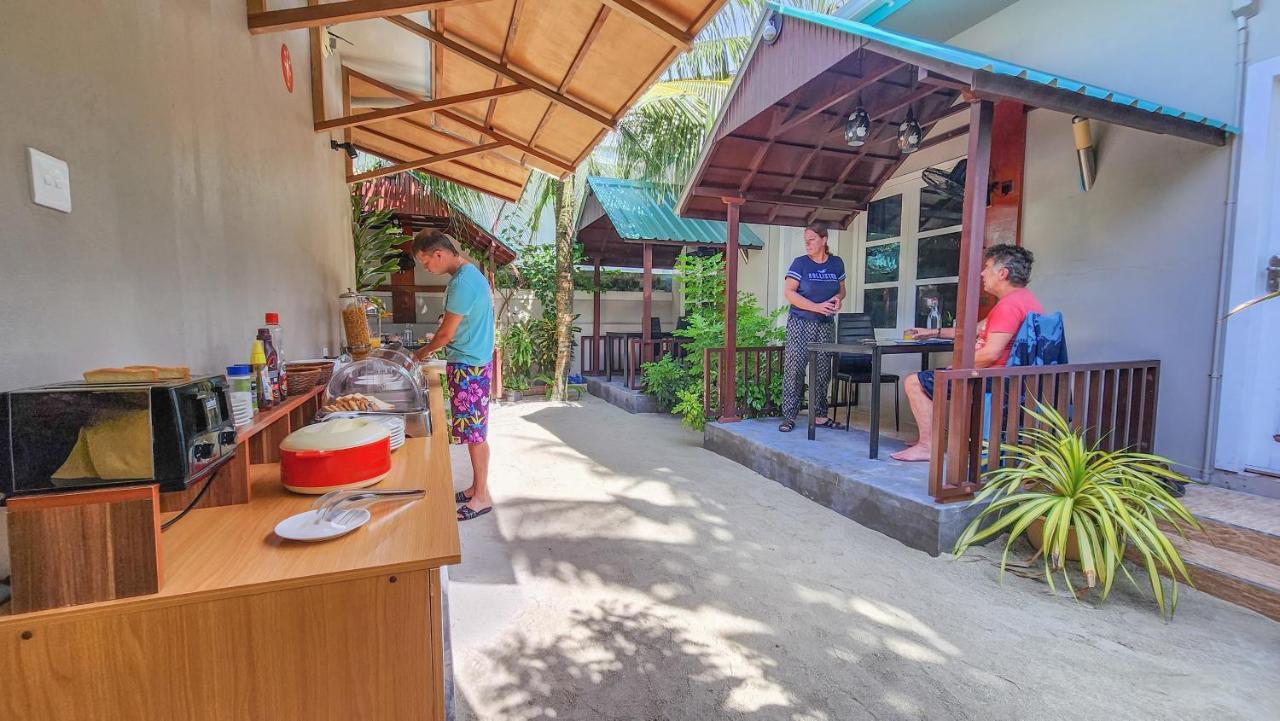Ukulhas Beach Inn Exteriör bild