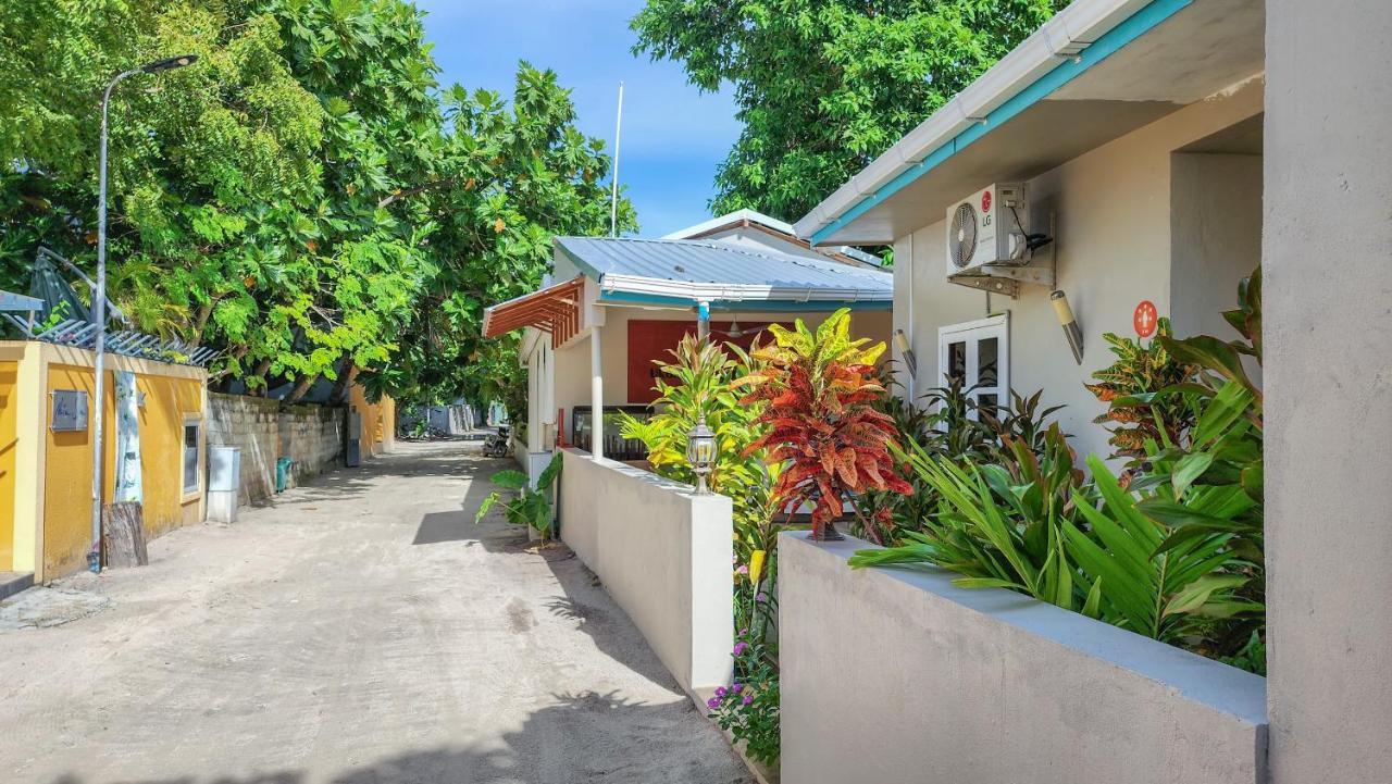 Ukulhas Beach Inn Exteriör bild